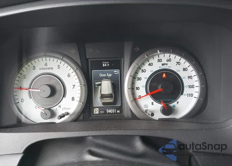 2018 Toyota Sienna Se 8 Passenger from USA, damaged, VIN 5TDXZ3DC4JS953822